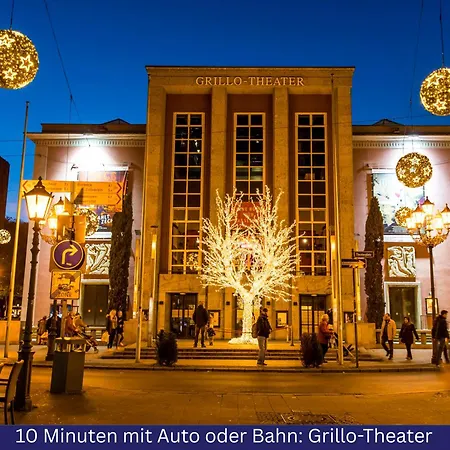 Lejlighed Modern Und Ruhig, Mit Garage & Ps4, Nahe Messe, Rue Und Uniklinik, Voll Ausgestattete Kueche, Bad Mit Dusche Und Badewanne